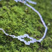 Cargar imagen en el visor de la galería, Llengües - Pulsera pieza central con cadena
