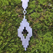 Cargar imagen en el visor de la galería, Llengües - detalle doble cadena rectangular
